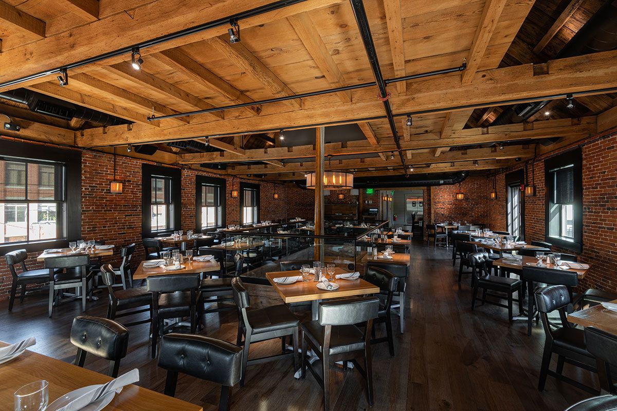 5-black-cow-restaurant-custom-architecture-services