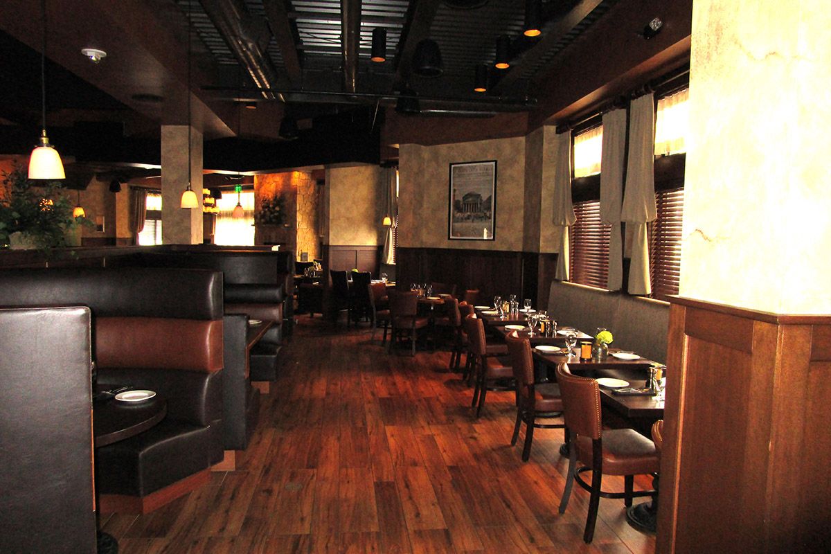 11-tuscan-restaurant-custom-builders